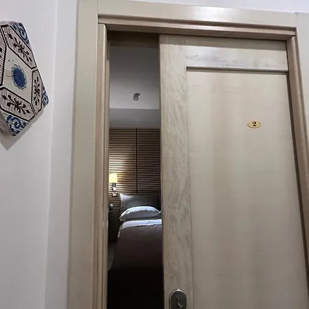 International Napels