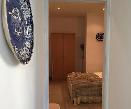 International Napels