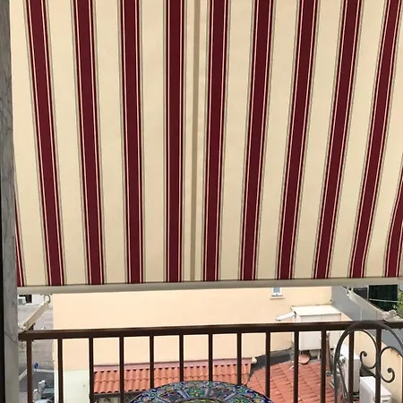 International 4* Νάπολη