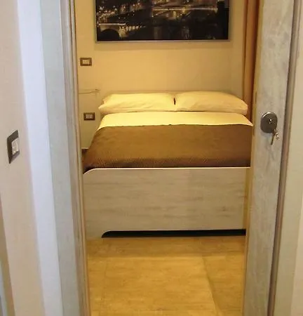 International 4* Naples