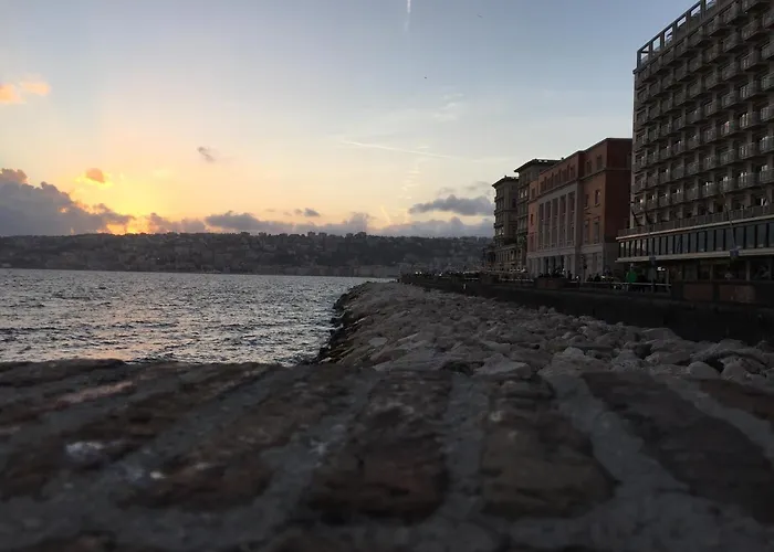 International Oda ve Kahvaltı 4*