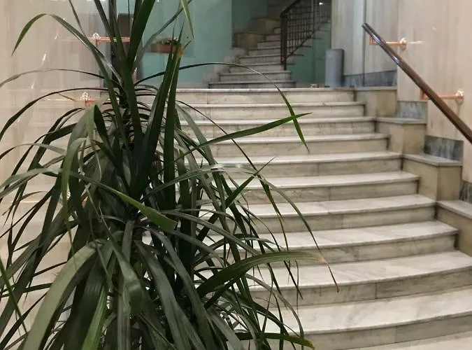 International Oda ve Kahvaltı 4*