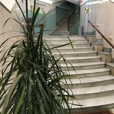 International Alojamento de Acomodação e Pequeno-almoço 4*